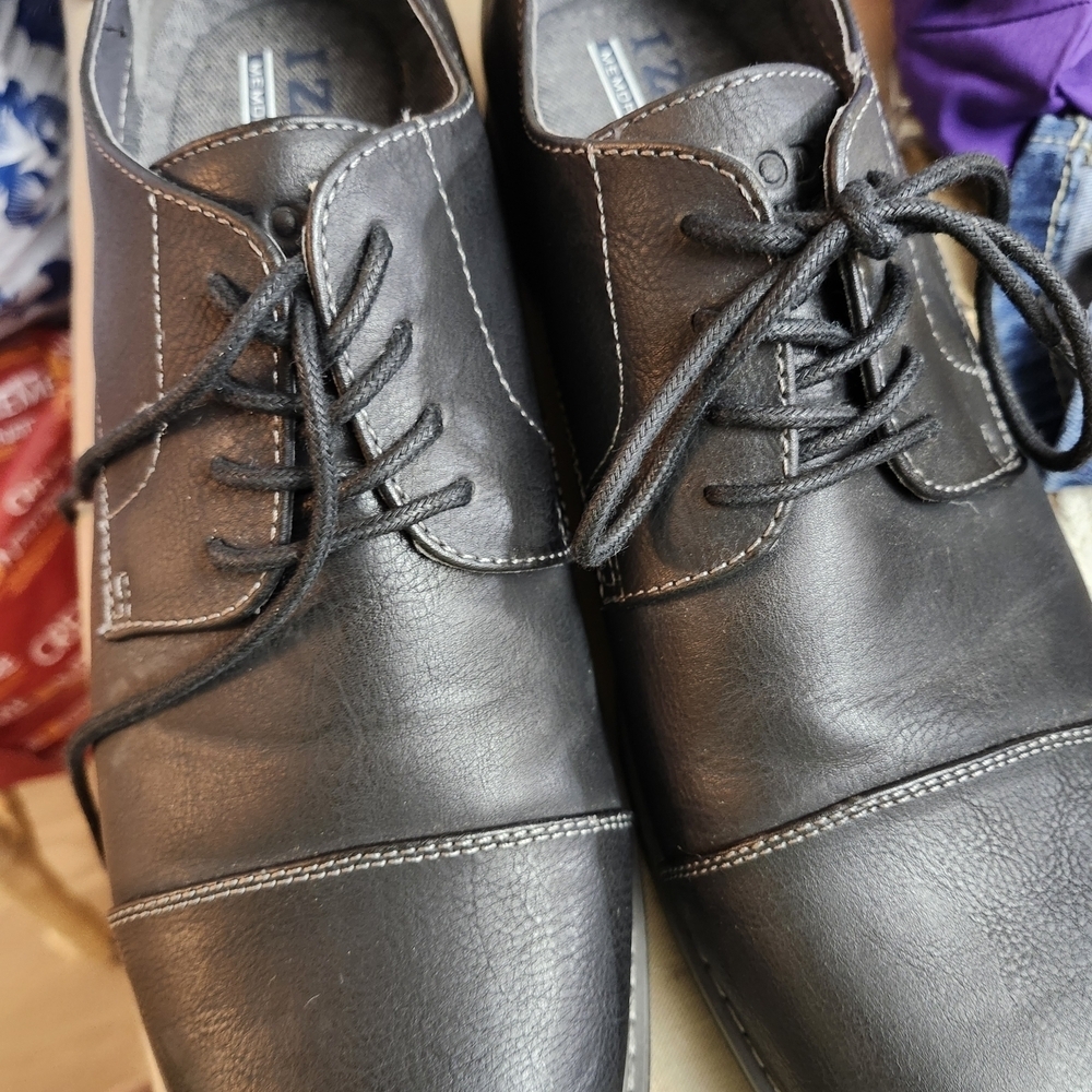 Izod Black Leather Oxford Shoes